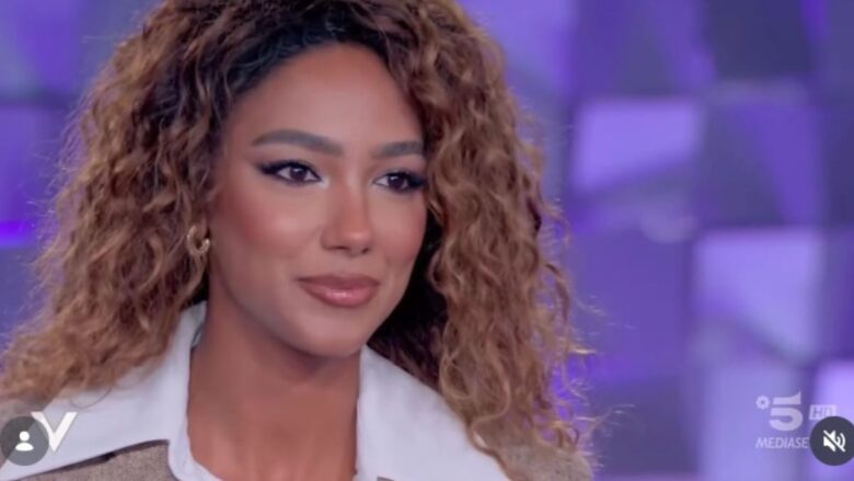 Samira Lui incanta tutti a Verissimo con il Look di super tendenza per questa stagione