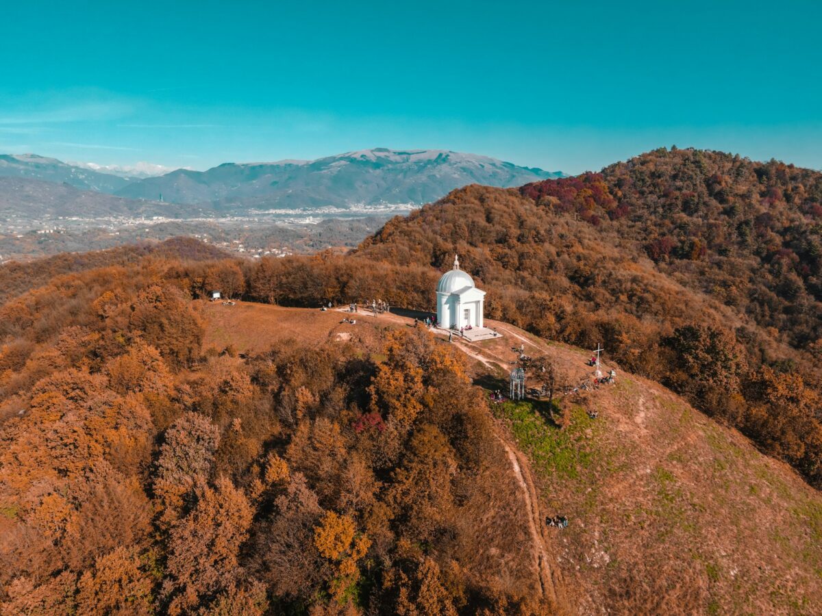 Veneto in autunno: 7 borghi da visitare tra foliage, castelli e sapori tipici Veneto in autunno: 7 borghi da visitare tra foliage, castelli e sapori tipici